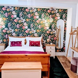 Burton Stone Bed & Breakfast